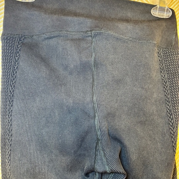 Offline by Aerie Seamless Cable High Waisted Leggings Ladies Medium Black Gray - Picture 6 of 8